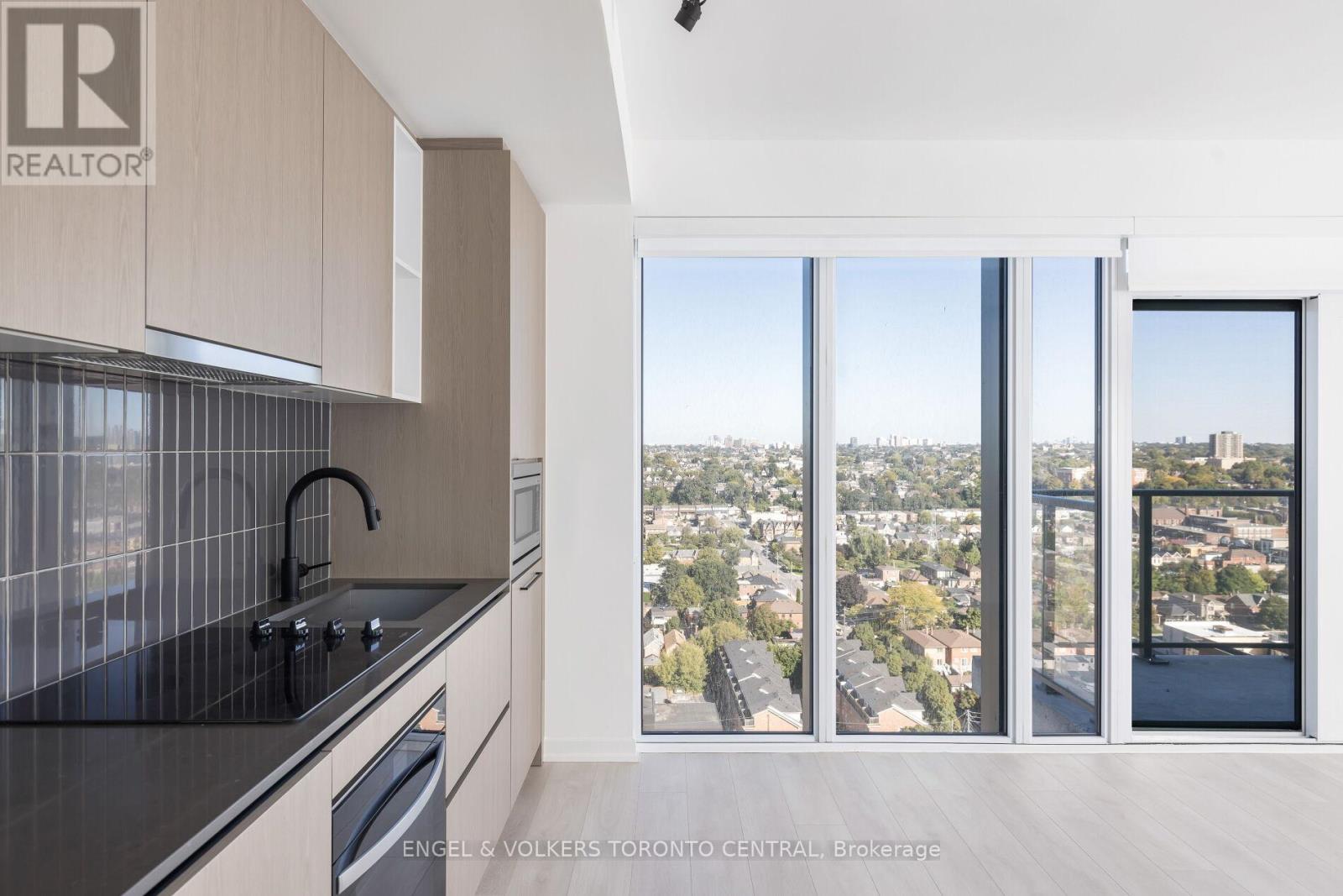 1908 - 1285 Dupont Road N, Toronto, Ontario  M6H 2H6 - Photo 4 - W12983208