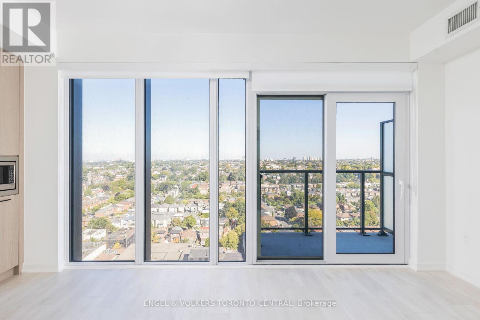 1908 - 1285 Dupont Road N, Toronto, Ontario  M6H 2H6 - Photo 8 - W12983208