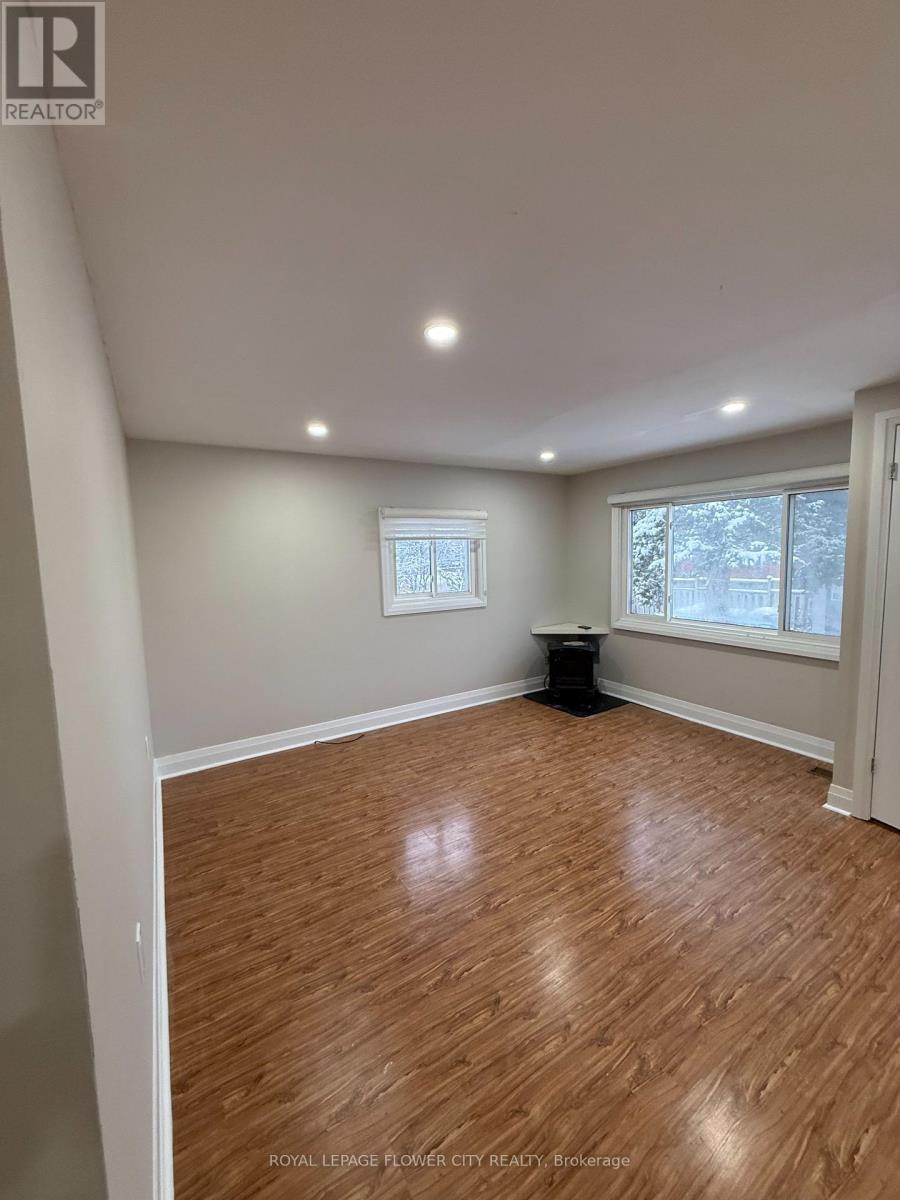 80 Willow Street, Caledon, Ontario  L7E 3G3 - Photo 4 - W12983214