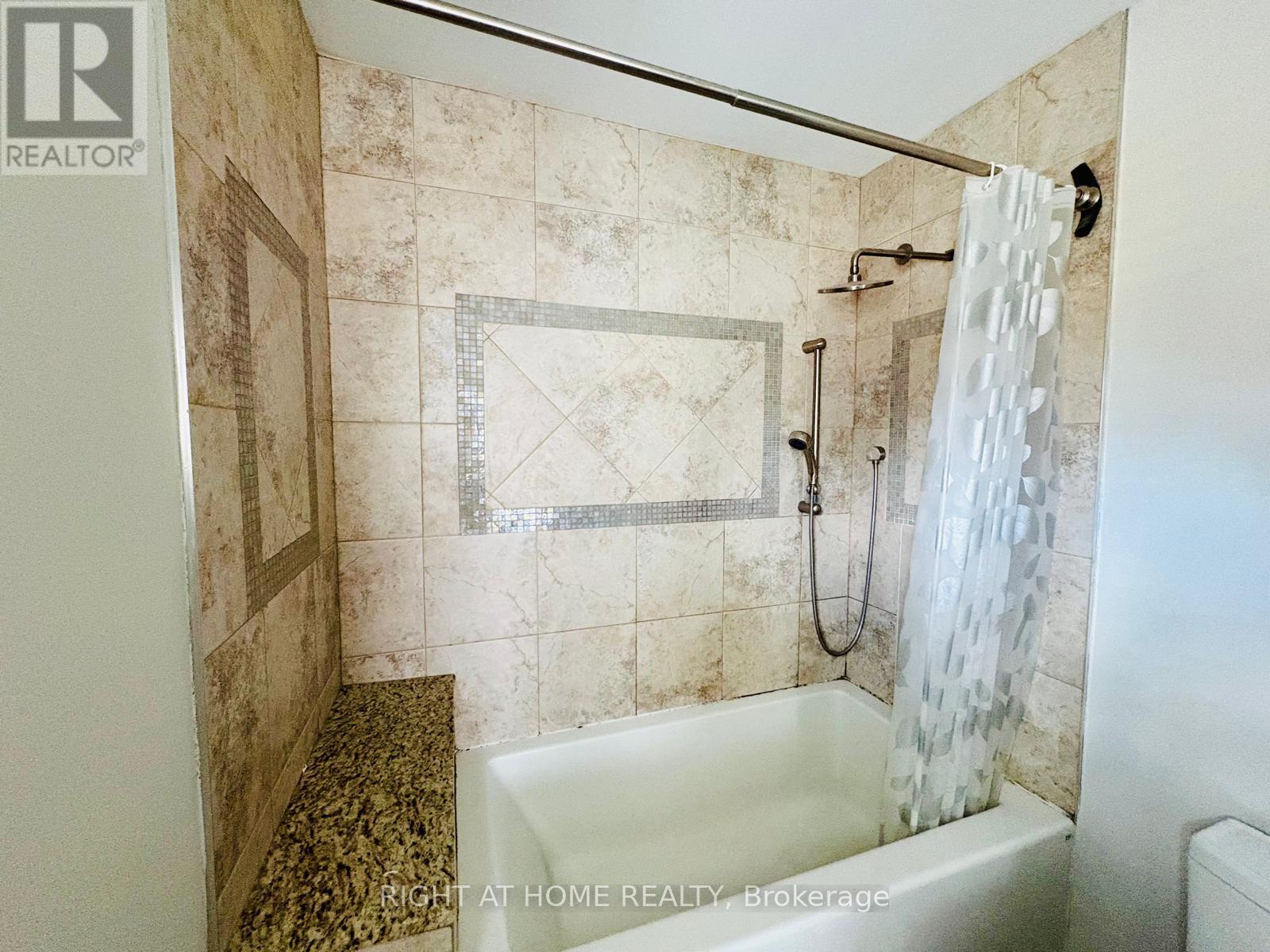 338 Ashbury Road, Oakville, Ontario  L6K 2M6 - Photo 24 - W12983252