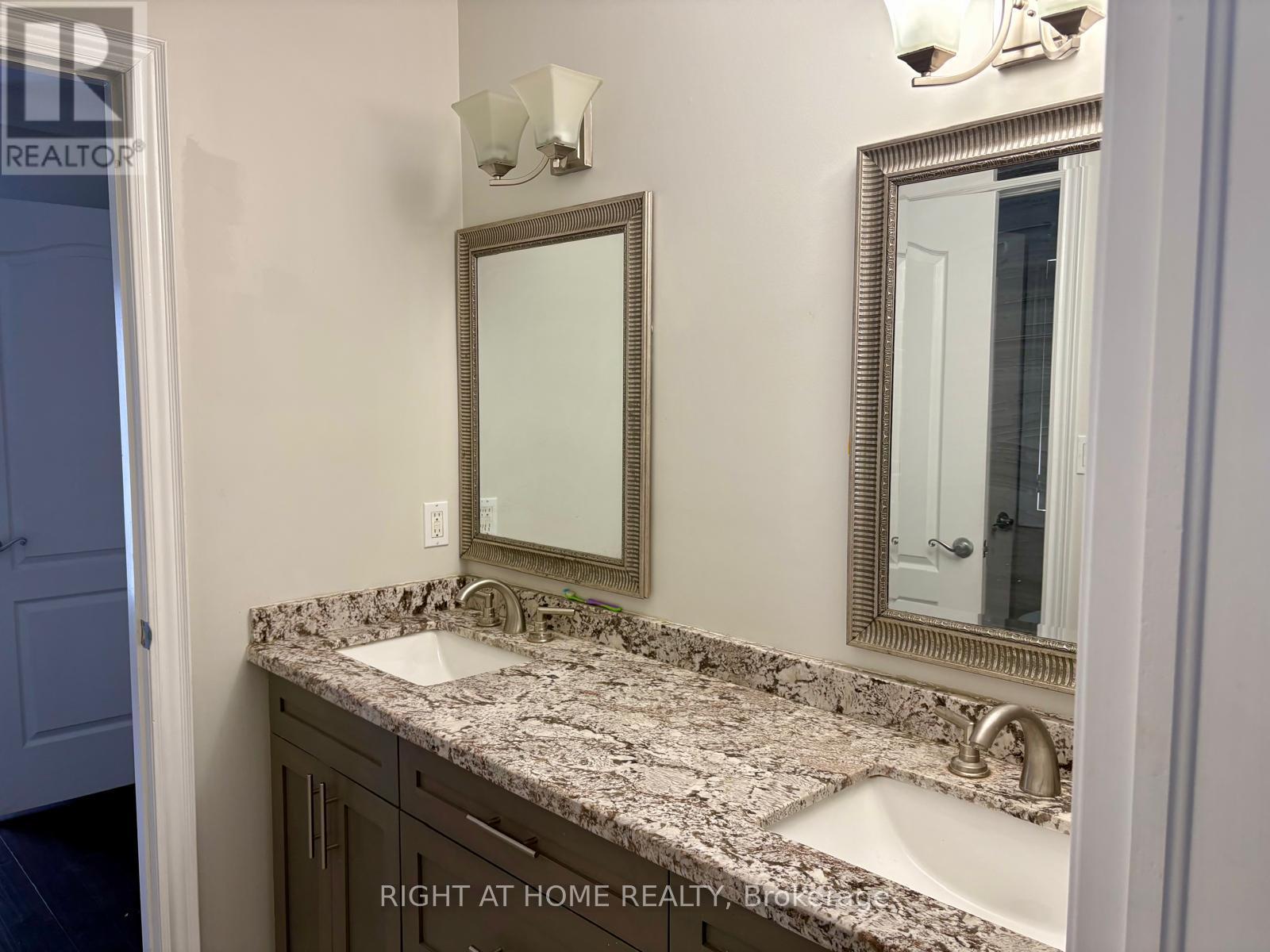 338 Ashbury Road, Oakville, Ontario  L6K 2M6 - Photo 27 - W12983252