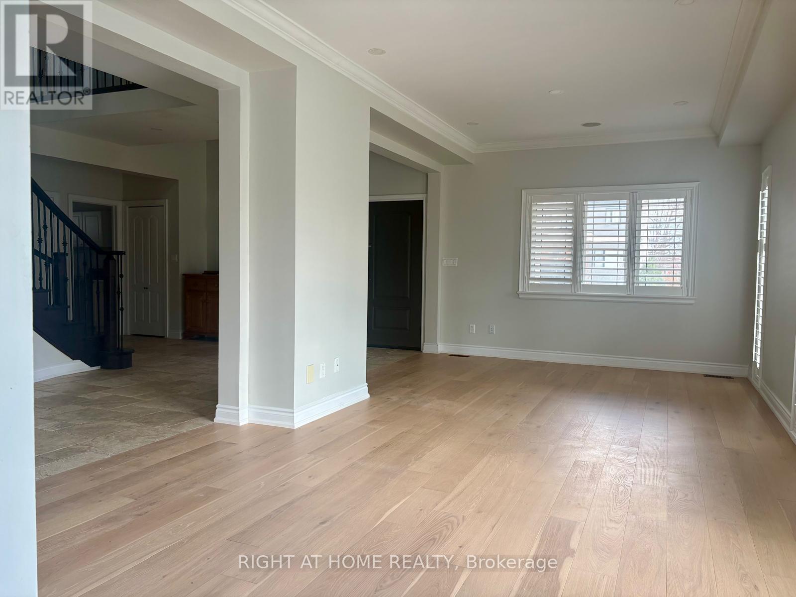 338 Ashbury Road, Oakville, Ontario  L6K 2M6 - Photo 5 - W12983252