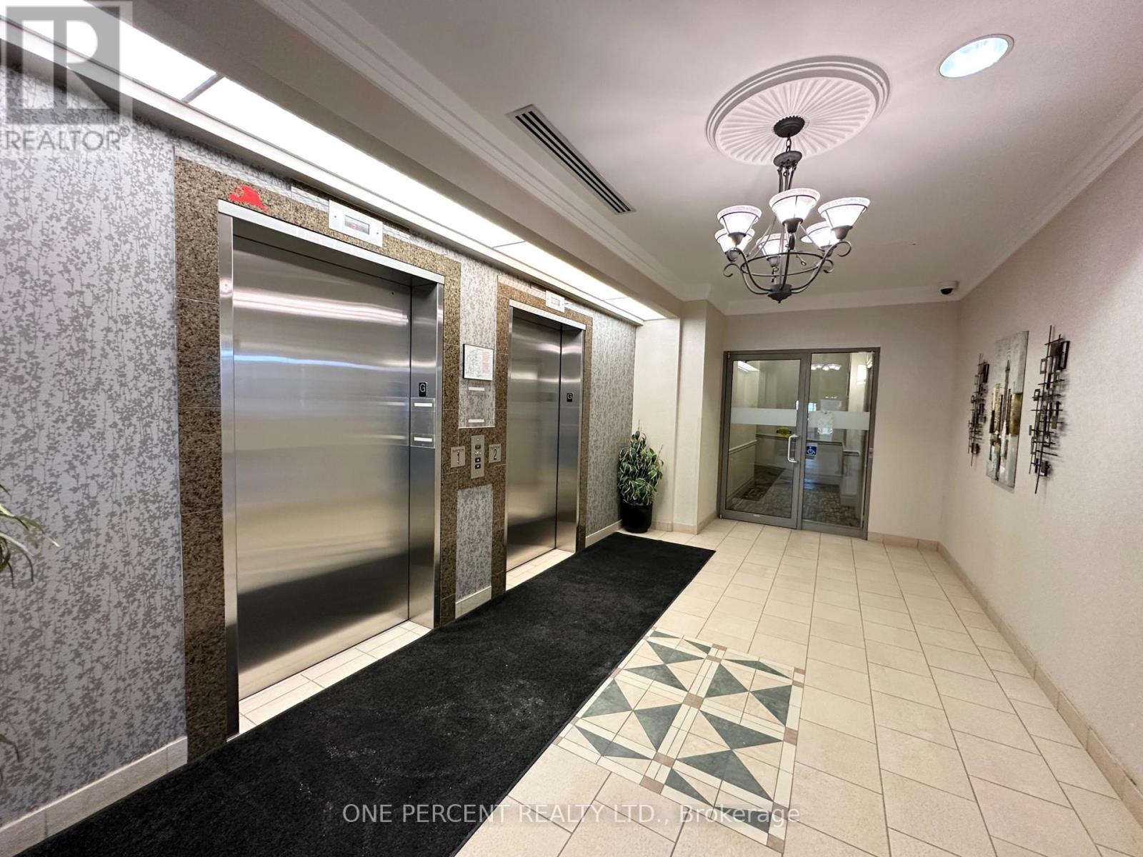 103 - 4640 Kimbermount Avenue, Mississauga, Ontario  L5M 5W6 - Photo 6 - W12983290