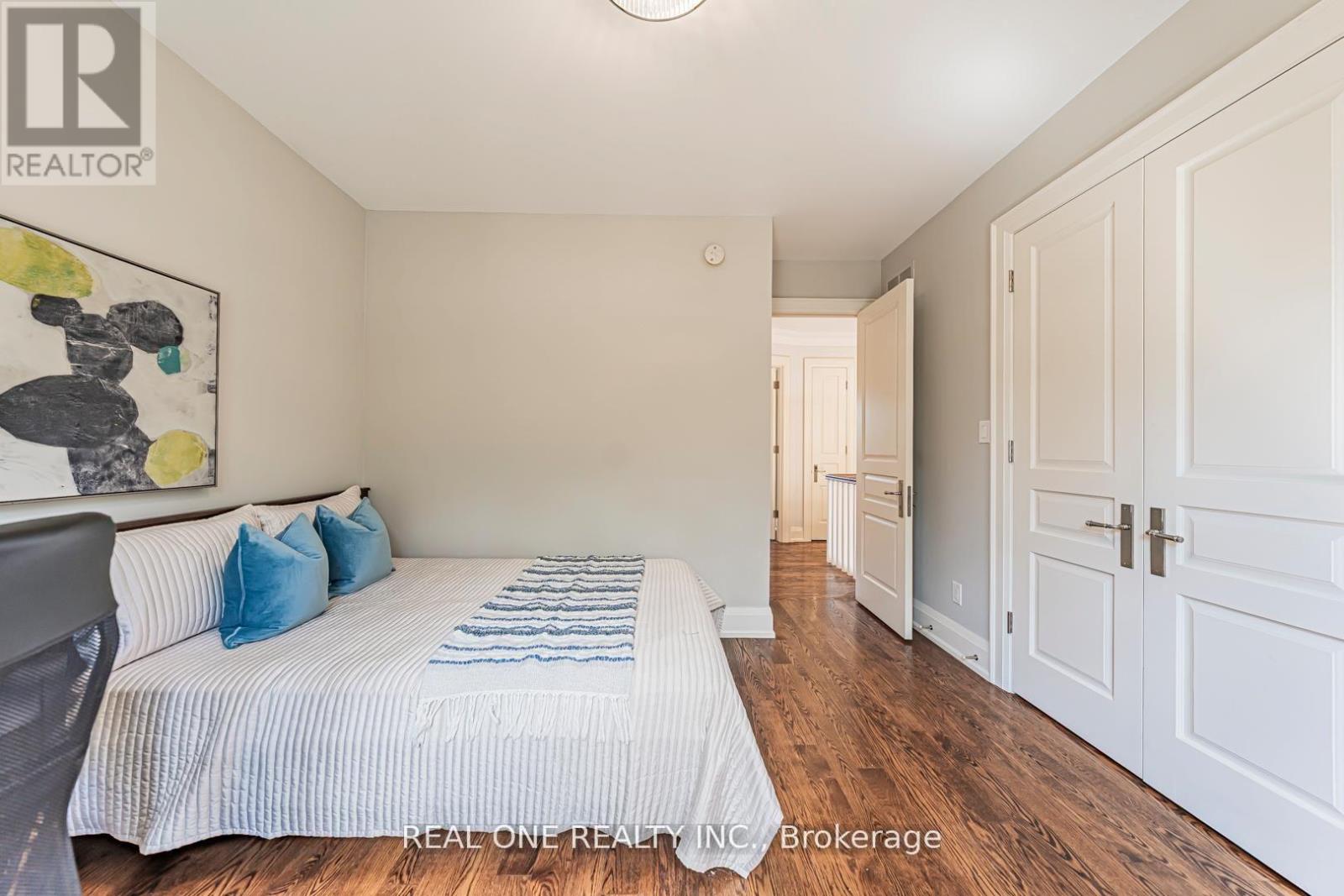 2095 Springfield Road, Mississauga, Ontario  L5K 1C1 - Photo 20 - W12983292