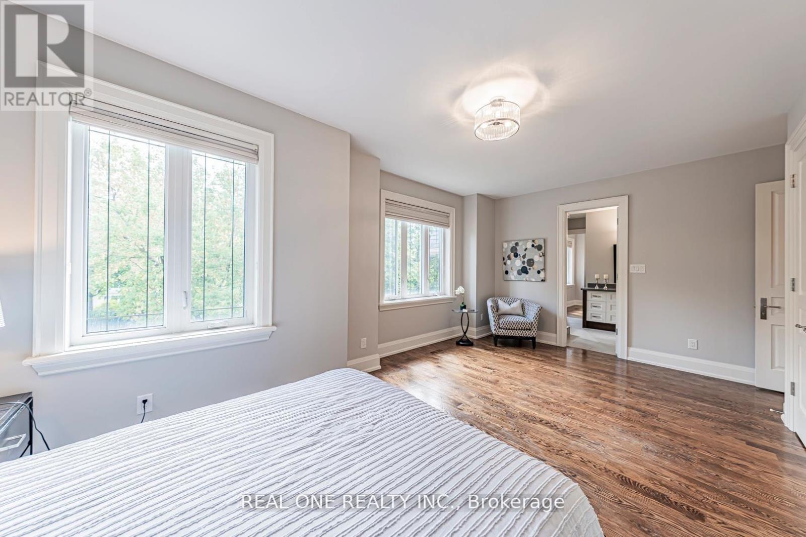 2095 Springfield Road, Mississauga, Ontario  L5K 1C1 - Photo 23 - W12983292