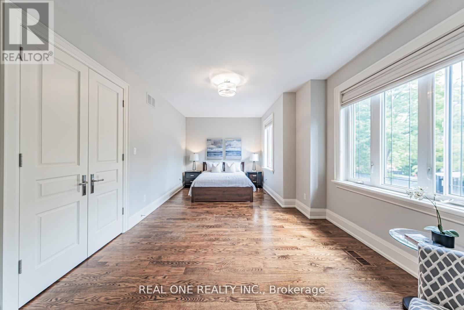 2095 Springfield Road, Mississauga, Ontario  L5K 1C1 - Photo 24 - W12983292