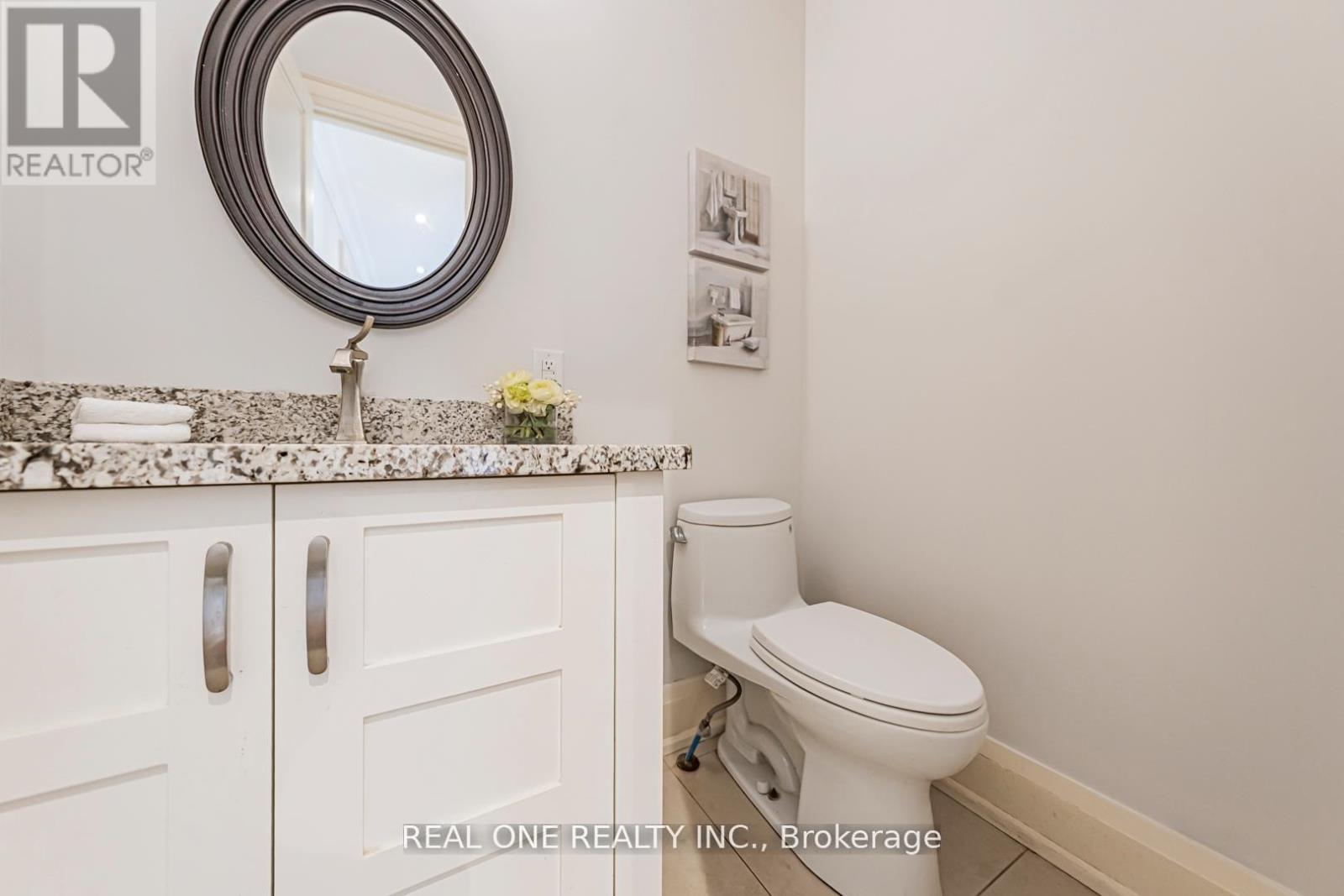 2095 Springfield Road, Mississauga, Ontario  L5K 1C1 - Photo 31 - W12983292