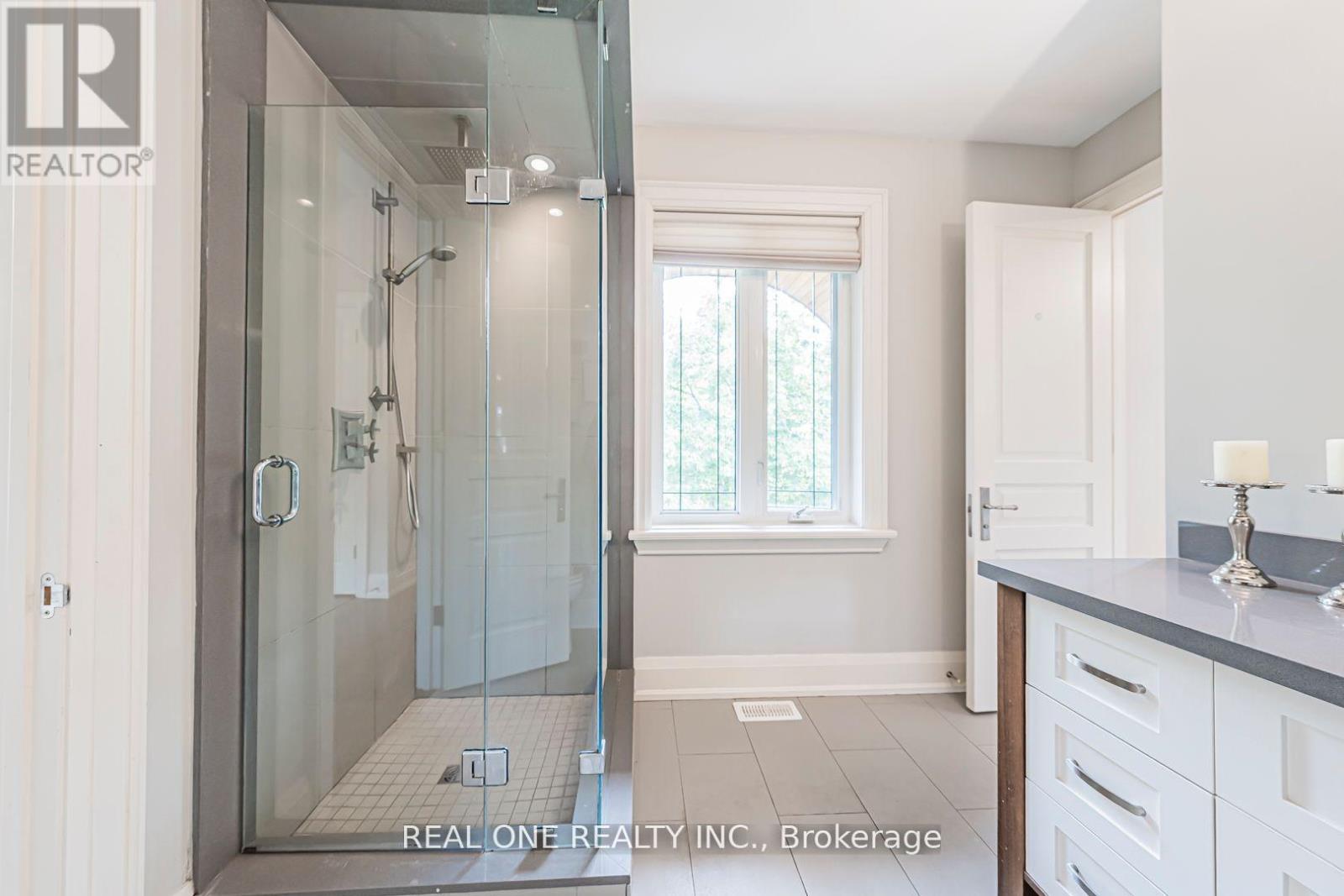 2095 Springfield Road, Mississauga, Ontario  L5K 1C1 - Photo 32 - W12983292