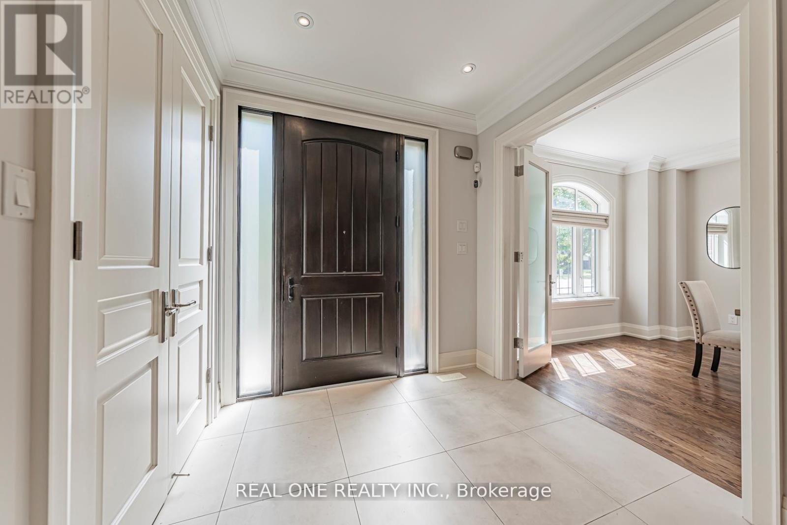 2095 Springfield Road, Mississauga, Ontario  L5K 1C1 - Photo 5 - W12983292