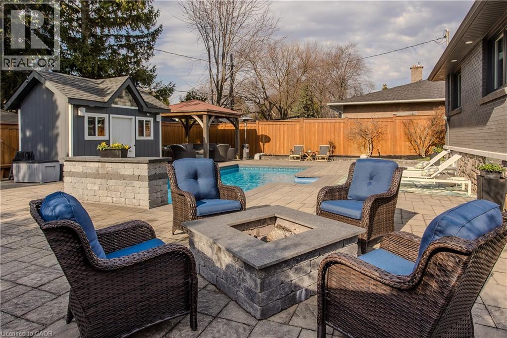 1375 Langdale Crescent, Oakville, Ontario  L6H 2K7 - Photo 4 - 40819482