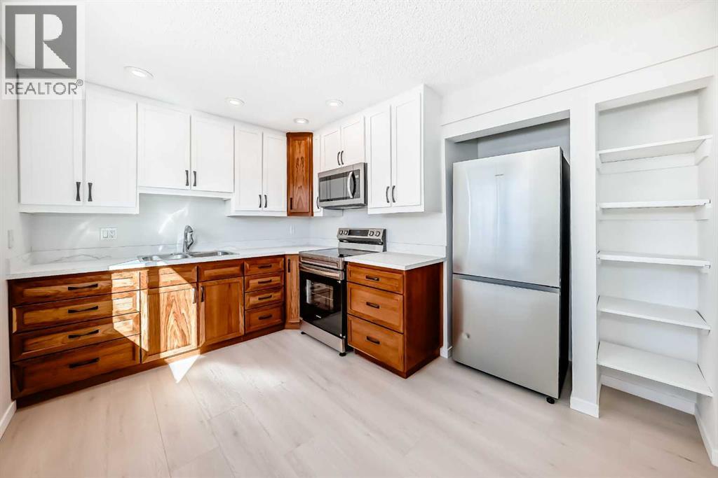 6301 Bowwood Drive NW, Calgary, Alberta  t3b 2g3 - Photo 9 - A2299219