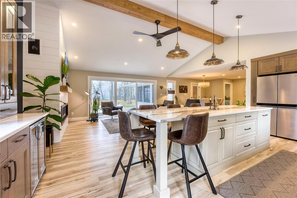 5168 Lakeshore Road, Plympton-Wyoming, Ontario  N0N 1J6 - Photo 15 - 25013568