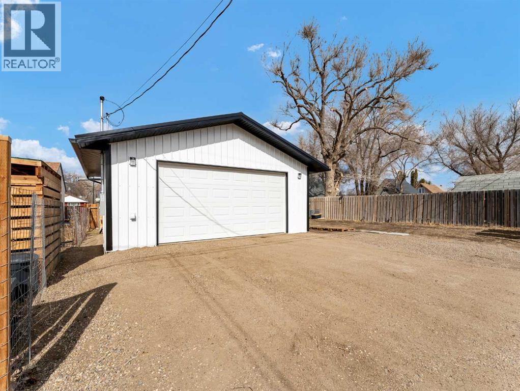 167 12 Street Se, Medicine Hat, Alberta  T1A 1V1 - Photo 30 - A2298541