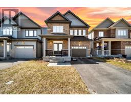 19 FINDLAY WAY, Centre Wellington, Ontario