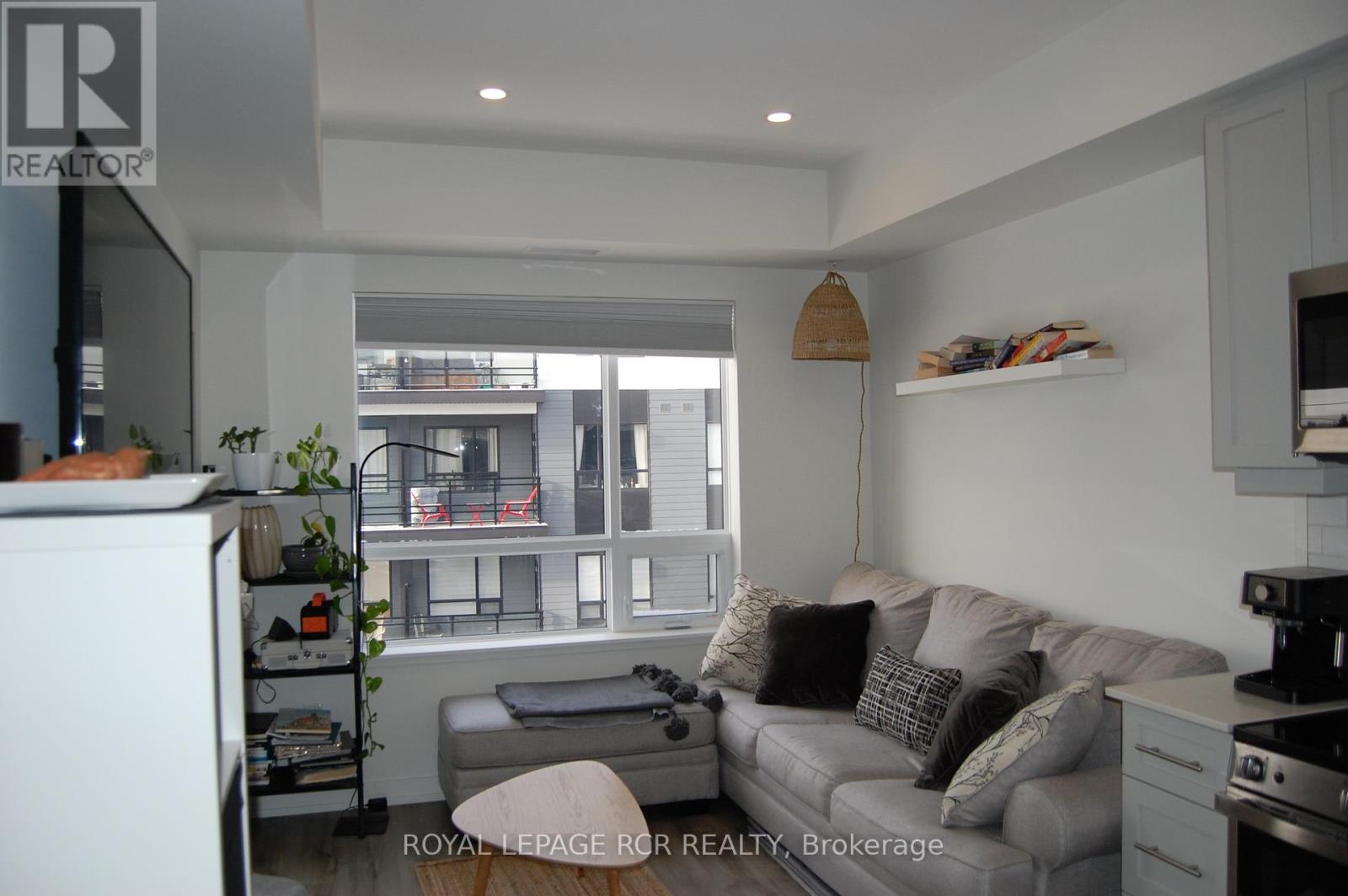 505 - 247 Northfield Drive E, Waterloo, Ontario  N2K 0H1 - Photo 2 - X12983000