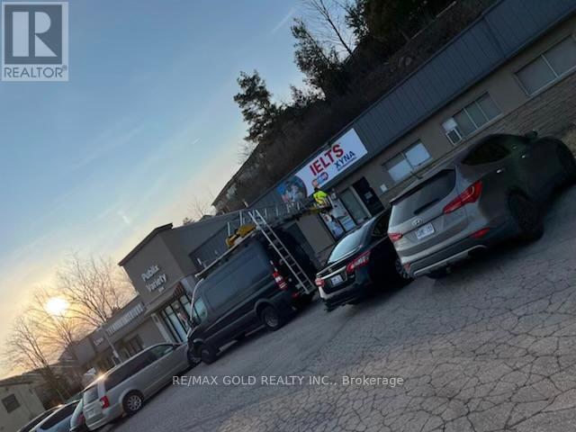 804 York Road, Guelph, Ontario  N2E 6A6 - Photo 2 - X12983004