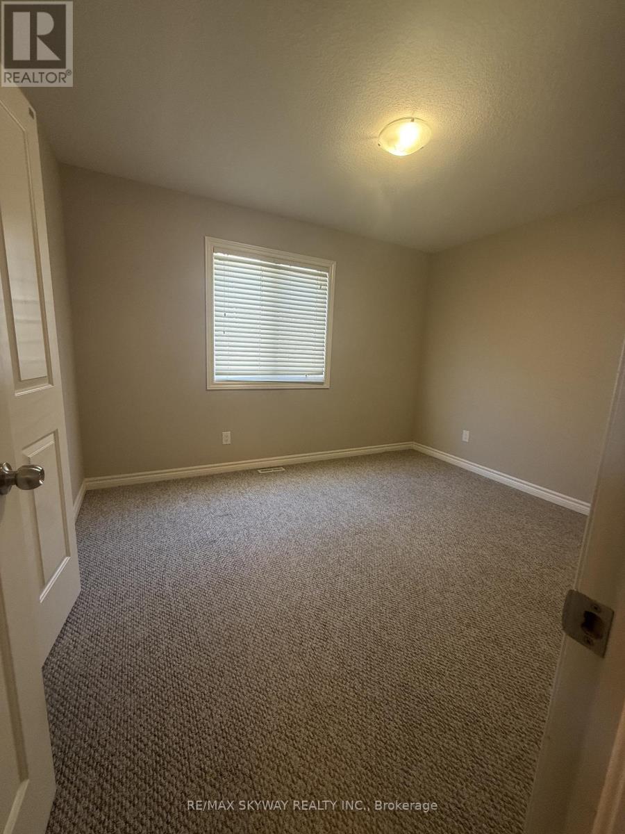 3356 Paulpeel Avenue W, London South, Ontario  N6L 0A4 - Photo 4 - X12983026