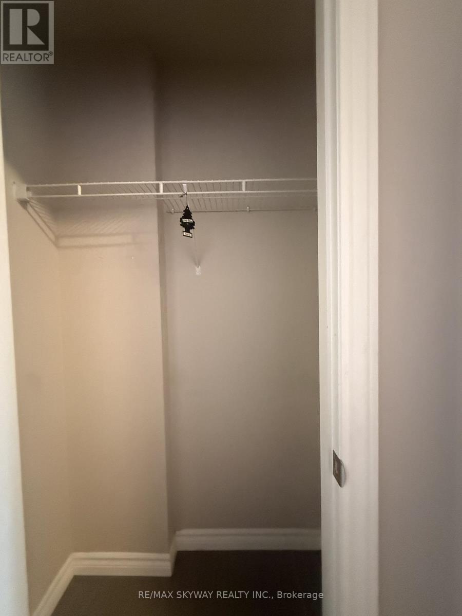 3356 Paulpeel Avenue W, London South, Ontario  N6L 0A4 - Photo 5 - X12983026