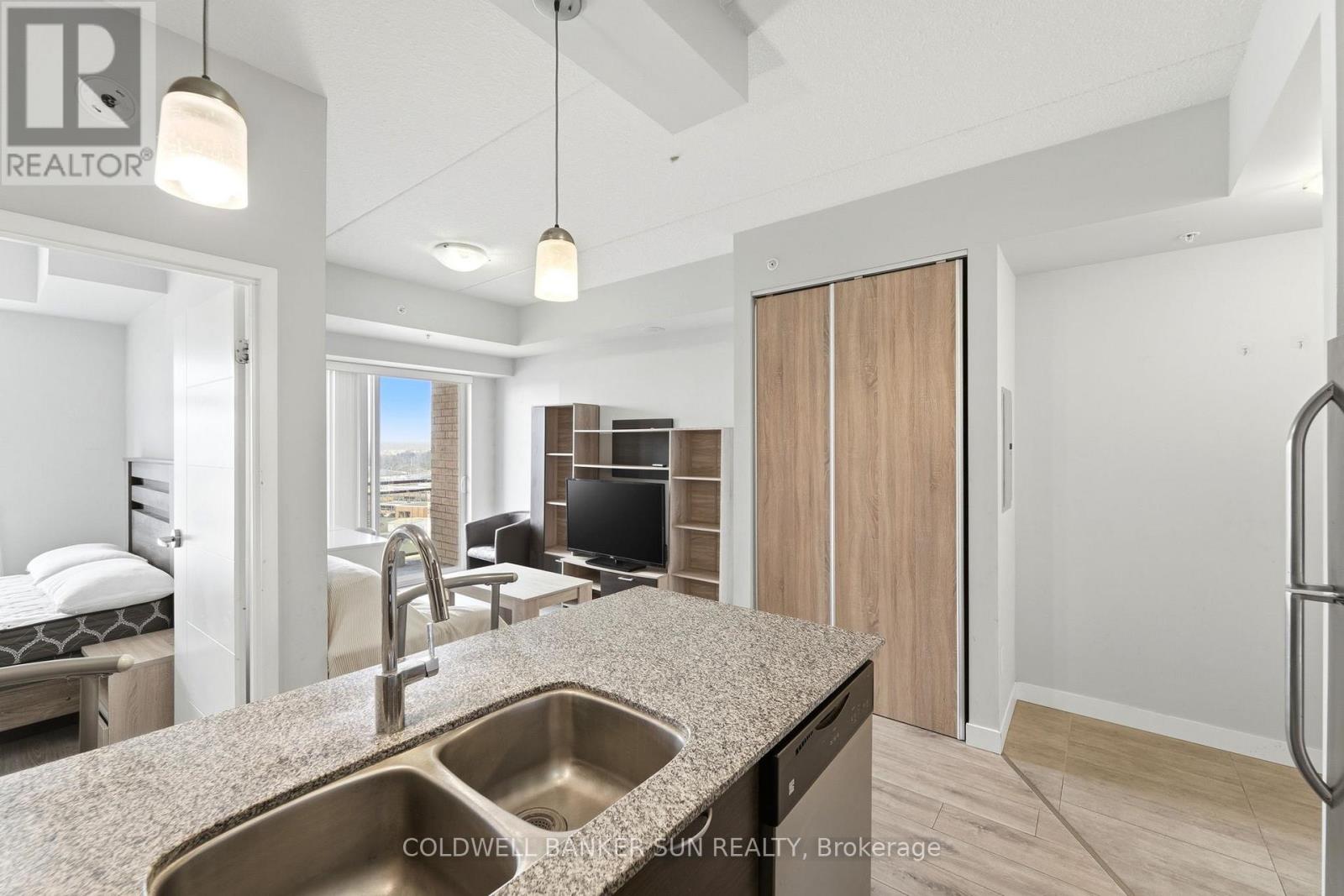 1308 - 318 Spruce Street, Waterloo, Ontario  N2L 3M7 - Photo 10 - X12983050