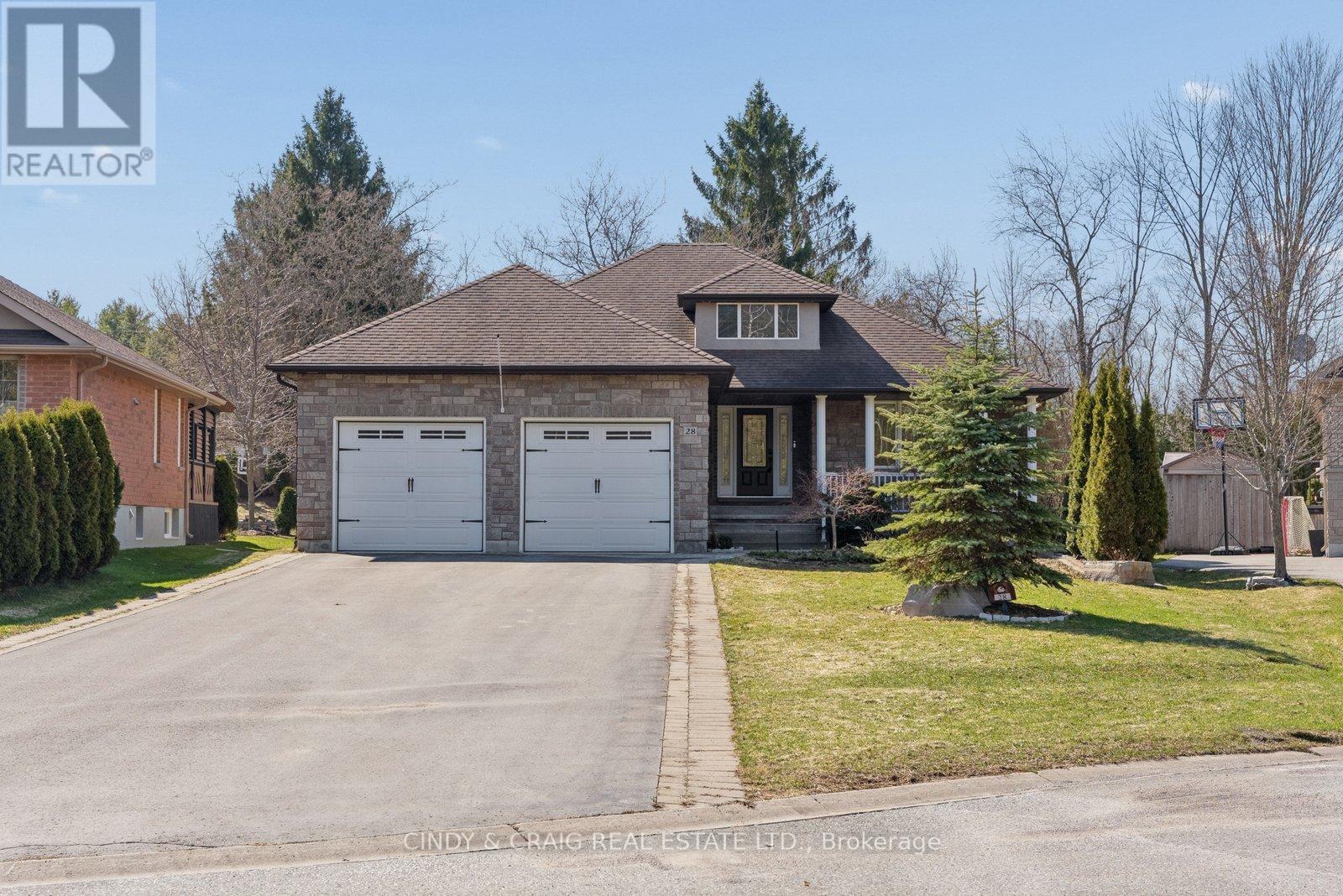 28 PINE MARSH LANE, Quinte West, Ontario