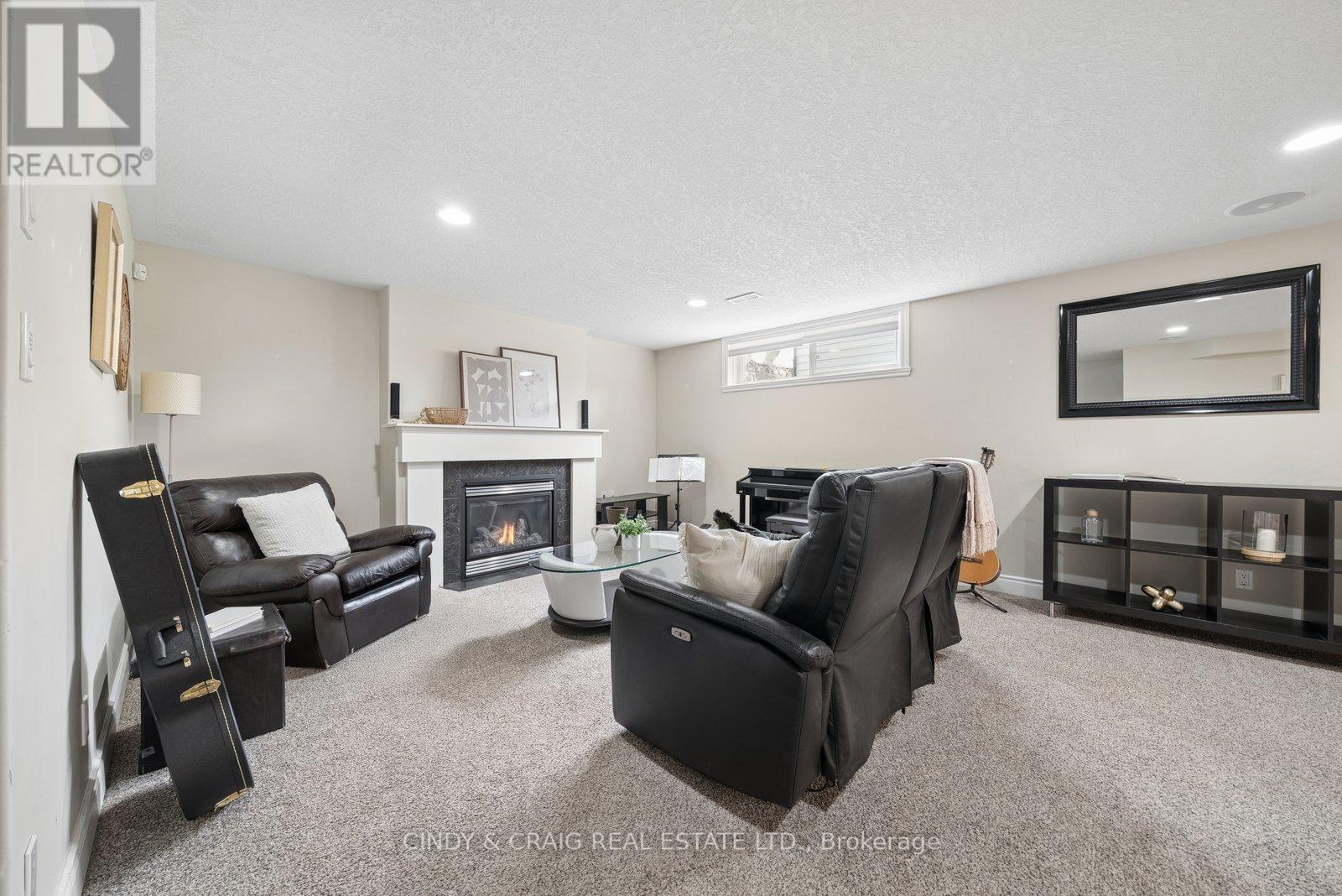 28 Pine Marsh Lane, Quinte West, Ontario  K8V 0A5 - Photo 11 - X12983056