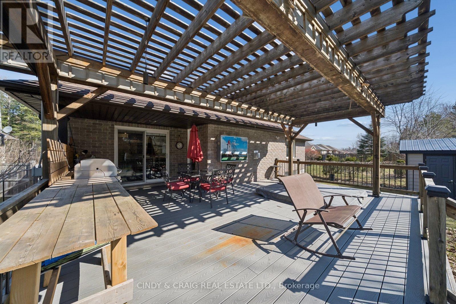 28 Pine Marsh Lane, Quinte West, Ontario  K8V 0A5 - Photo 15 - X12983056