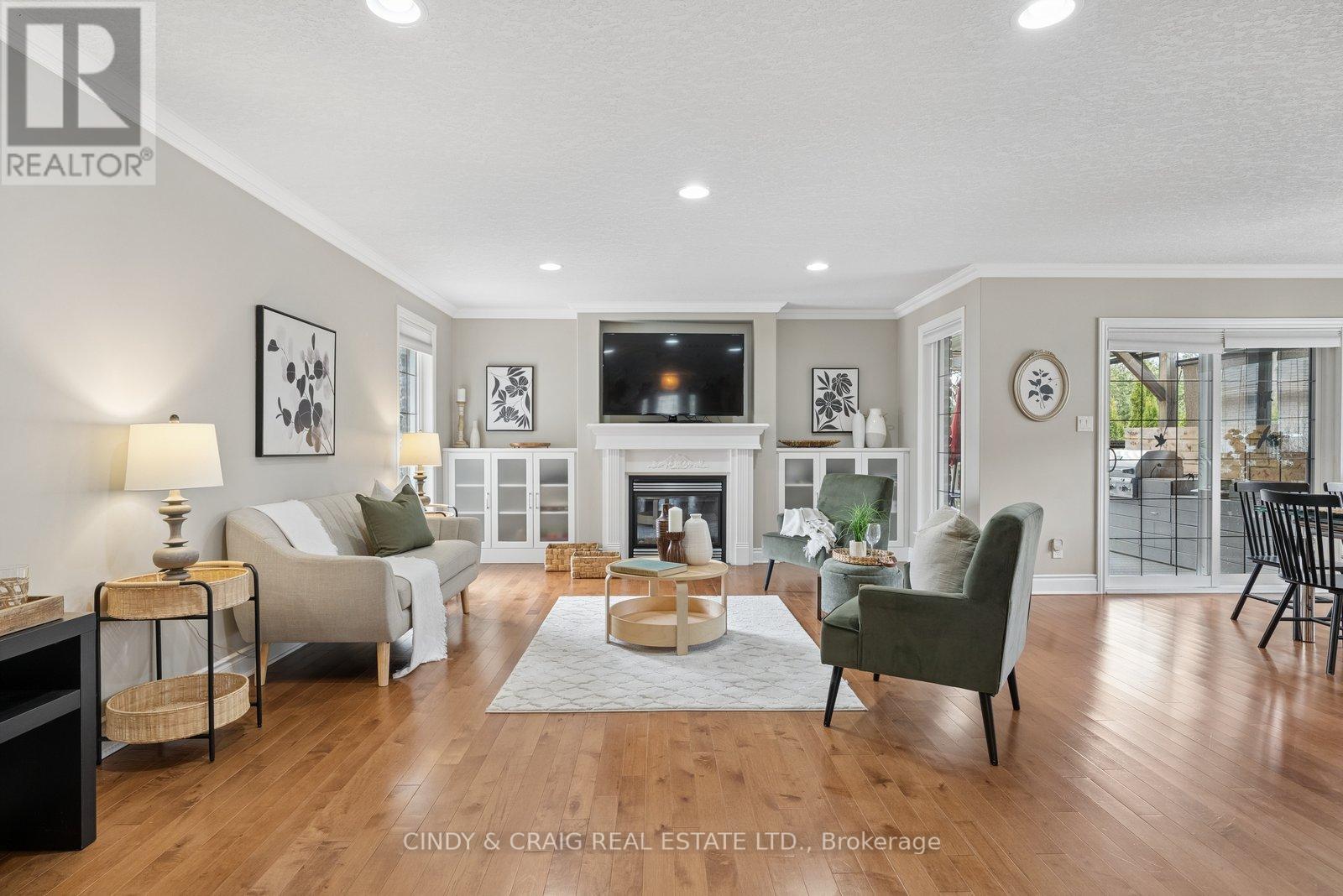 28 Pine Marsh Lane, Quinte West, Ontario  K8V 0A5 - Photo 4 - X12983056