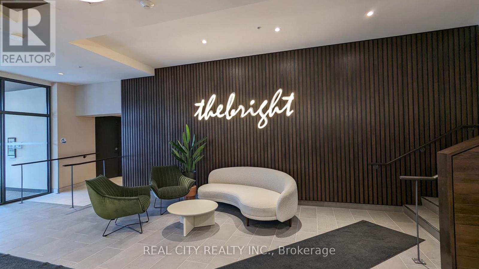 1510 - 741 King Street West Street, Kitchener, Ontario  N2G 0E9 - Photo 1 - X12983072