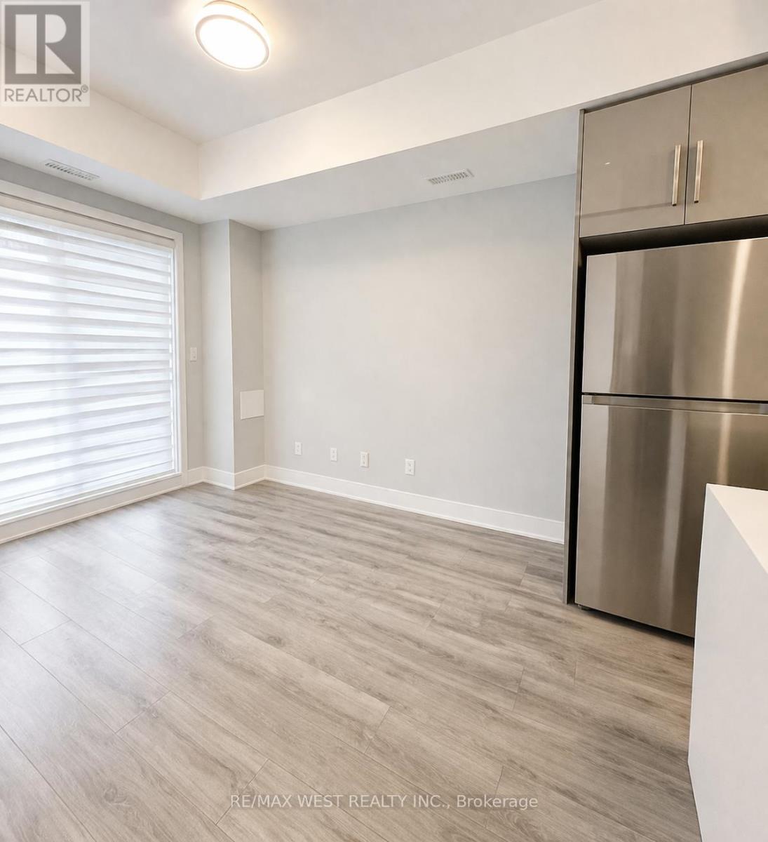 110 - 6065 Mcleod Road, Niagara Falls, Ontario  L2G 0Z7 - Photo 6 - X12983080