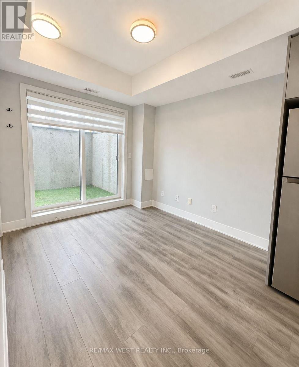 110 - 6065 Mcleod Road, Niagara Falls, Ontario  L2G 0Z7 - Photo 9 - X12983080