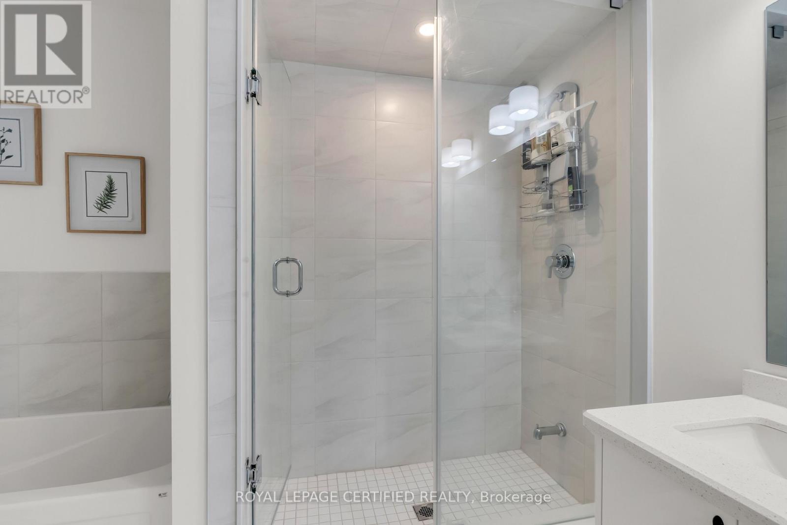 16 Dennis Avenue, Brantford, Ontario  N3V 0C1 - Photo 35 - X12983082