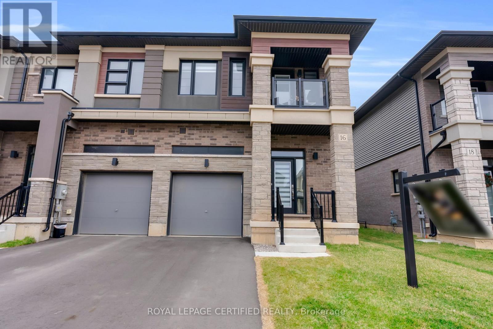 16 Dennis Avenue, Brantford, Ontario  N3V 0C1 - Photo 4 - X12983082