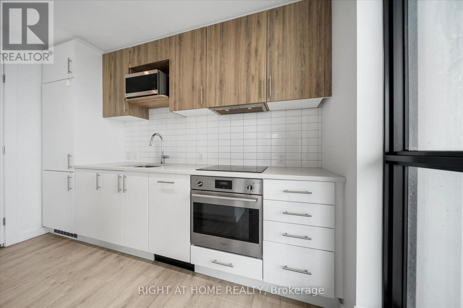 1214 - 181 King Street S, Waterloo, Ontario  N2J 1P7 - Photo 4 - X12983136