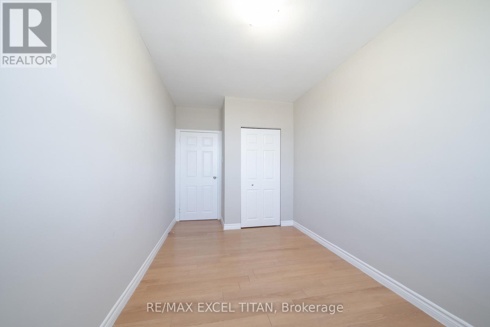 419b - 468 Ottawa Street, Hamilton, Ontario  L8H 4A6 - Photo 4 - X12983152