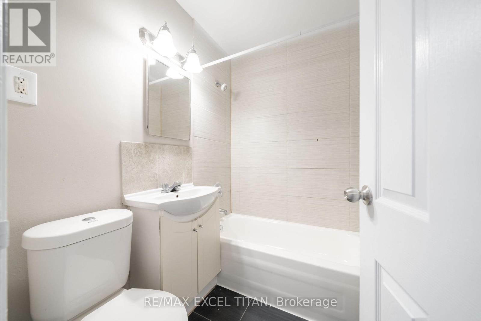 237c - 468 Ottawa Street, Hamilton, Ontario  L8H 4A6 - Photo 9 - X12983166