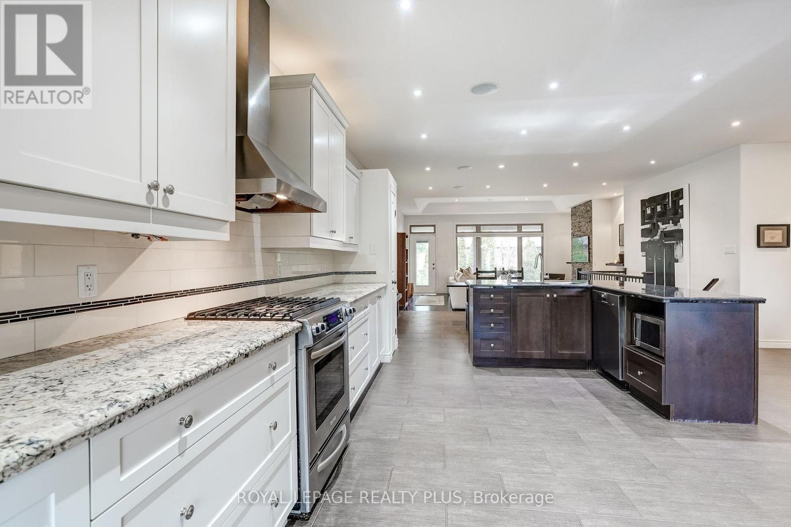 122 Mission Road, Brantford, Ontario  N3S 0A8 - Photo 11 - X12983174