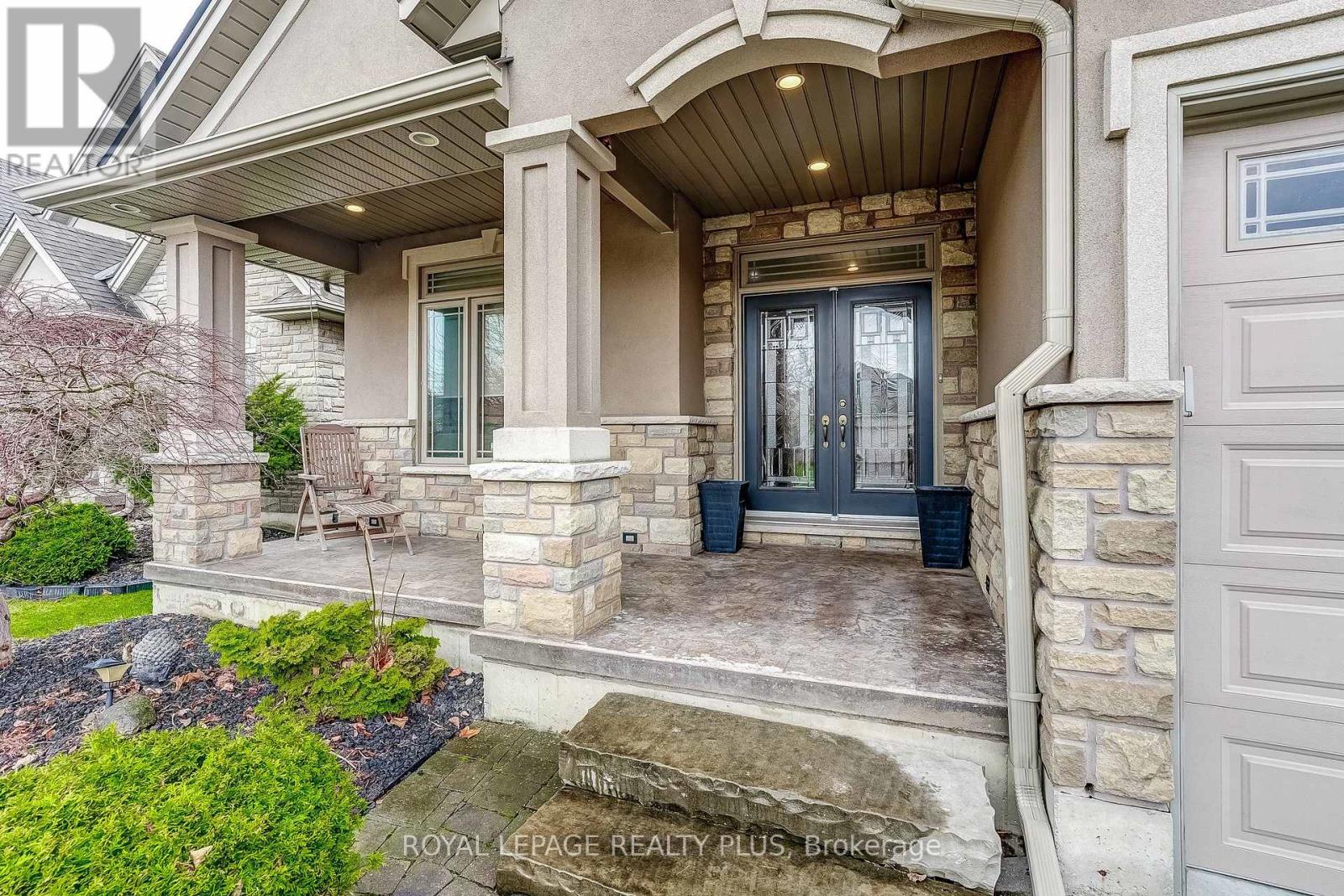 122 Mission Road, Brantford, Ontario  N3S 0A8 - Photo 3 - X12983174