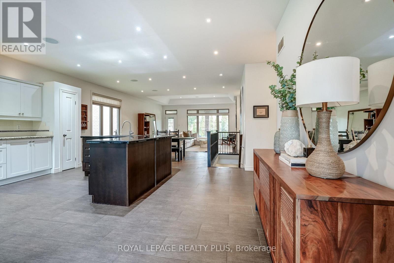 122 Mission Road, Brantford, Ontario  N3S 0A8 - Photo 7 - X12983174