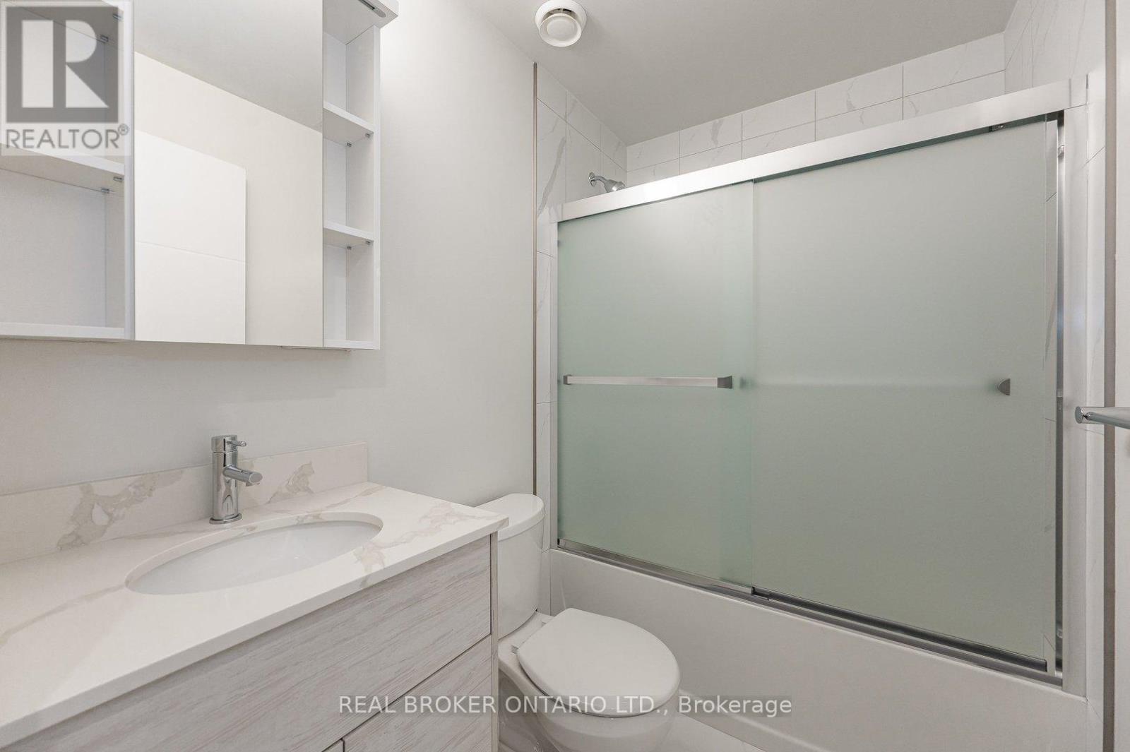 2509 - 60 Frederick Street, Kitchener, Ontario  N2H 0C7 - Photo 8 - X12983180