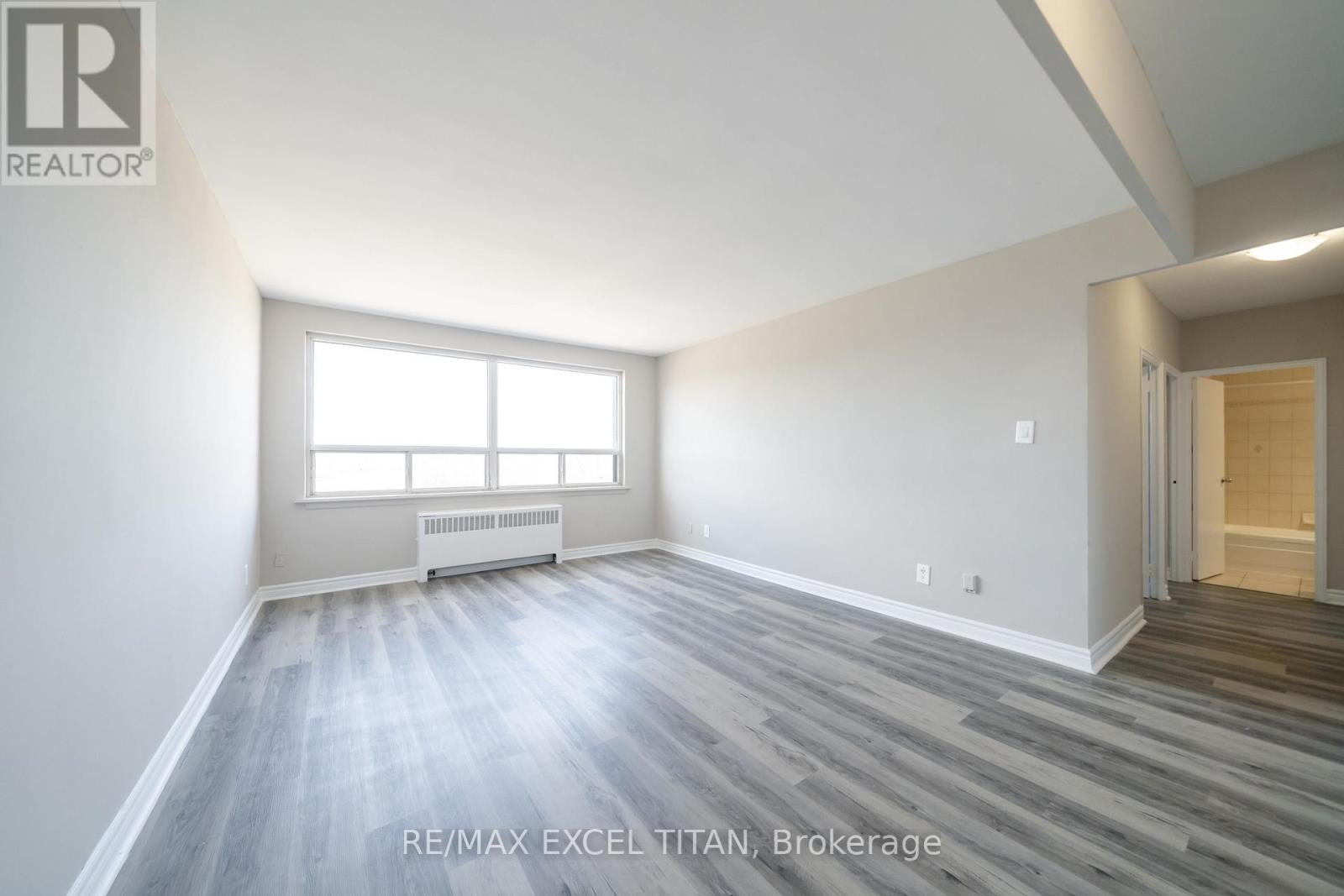 623b - 468 Ottawa Street, Hamilton, Ontario  L8H 4A6 - Photo 2 - X12983254