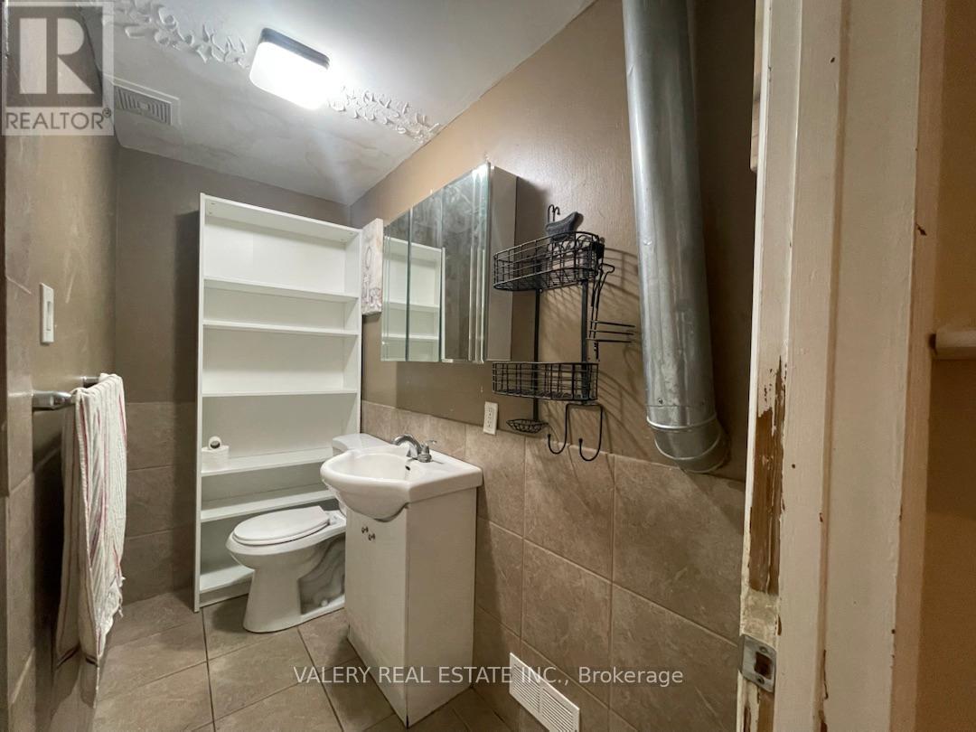 2 - 176 Fennell Avenue E, Hamilton, Ontario  L9A 1S3 - Photo 10 - X12983300