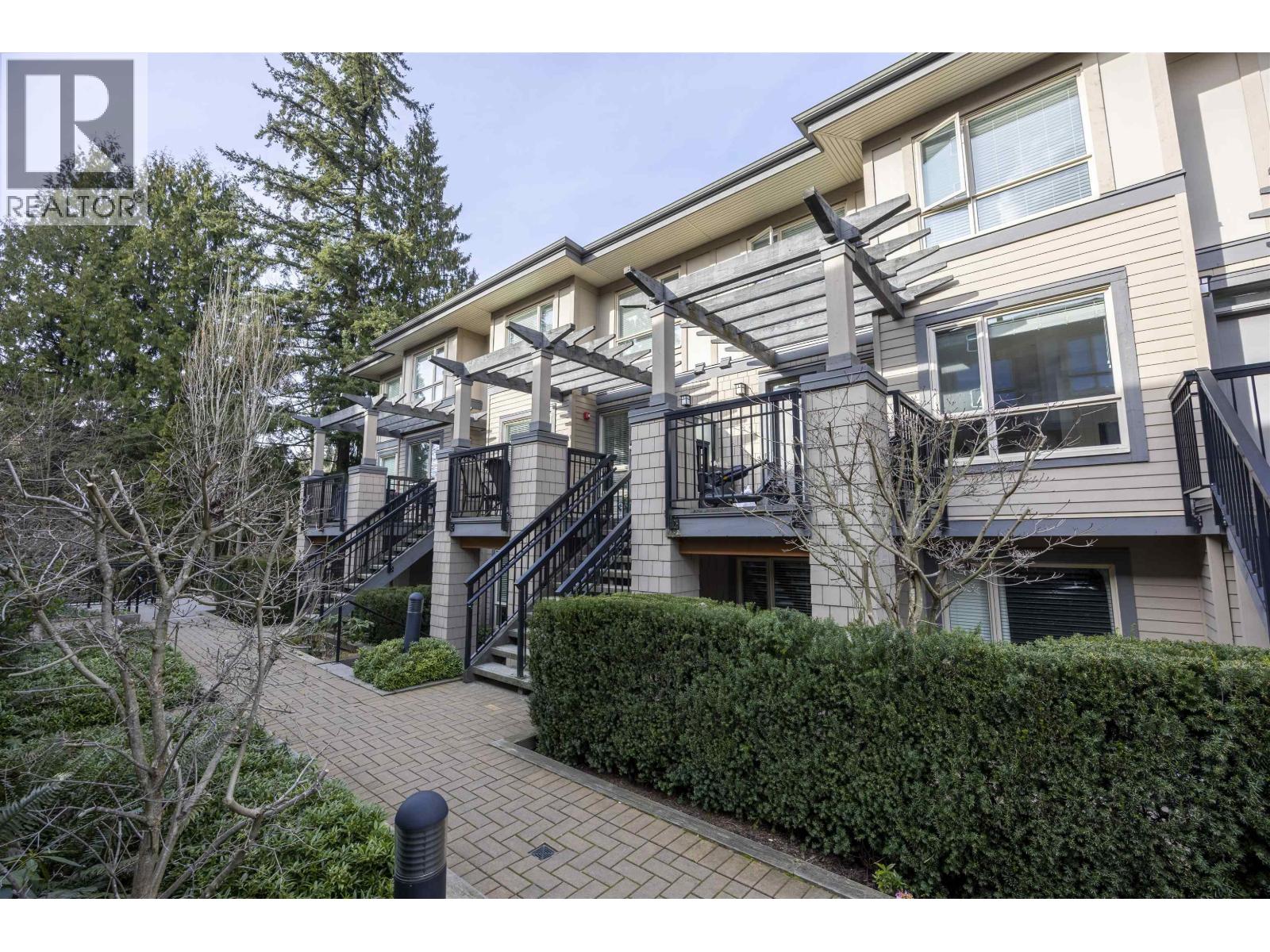 8 3201 Noel Drive, Burnaby, British Columbia  V3J 0G9 - Photo 2 - R3102063