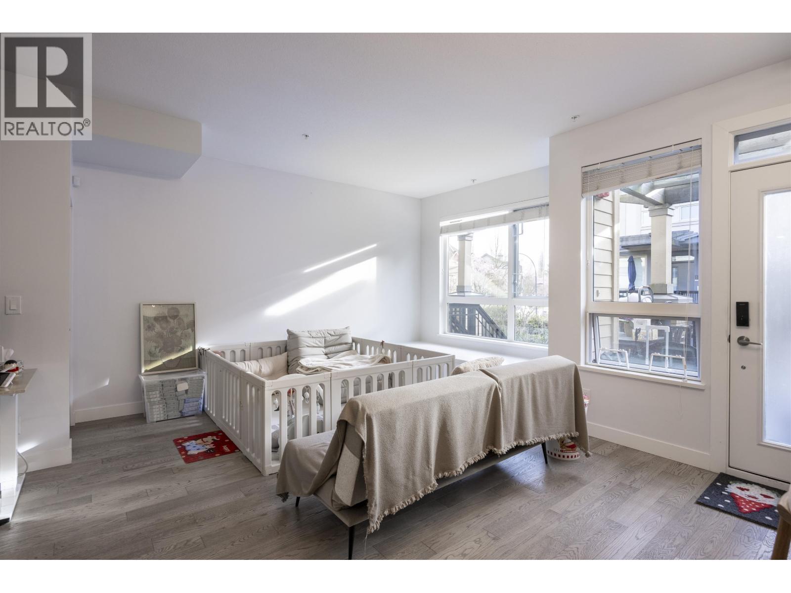 8 3201 Noel Drive, Burnaby, British Columbia  V3J 0G9 - Photo 6 - R3102063