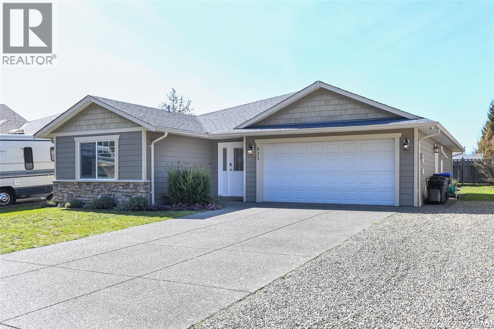 831 Aspen Rd, Comox, British Columbia