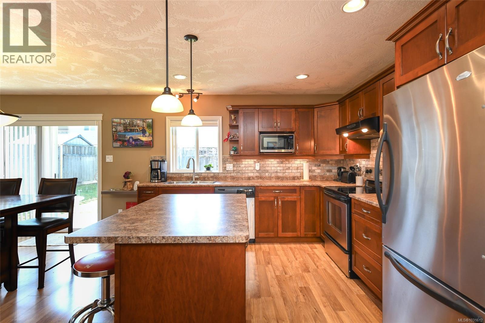 831 Aspen Rd, Comox, British Columbia  V9M 4H9 - Photo 7 - 1031612