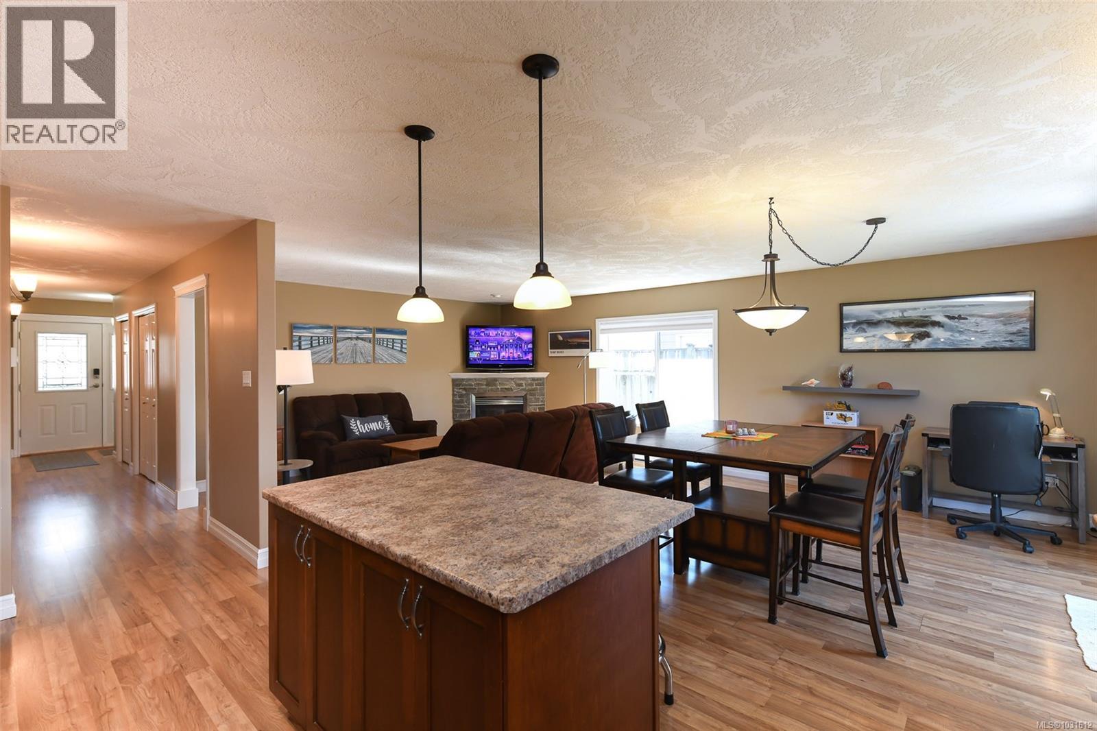 831 Aspen Rd, Comox, British Columbia  V9M 4H9 - Photo 8 - 1031612