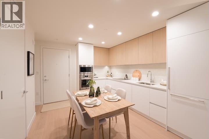 204 585 Kemsley Avenue, Coquitlam, British Columbia  V3J 3Z1 - Photo 4 - R3086917