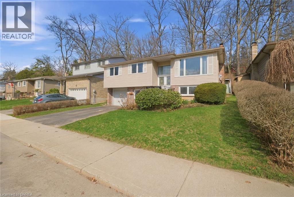 147 Forest Road, Brantford, Ontario  N3S 7L5 - Photo 2 - 40816312