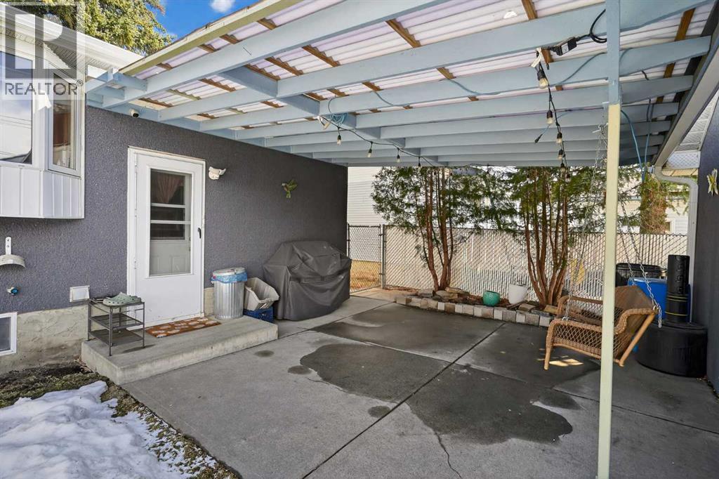 255 Penmeadows Close SE, Calgary, Alberta  T2A 3S1 - Photo 36 - A2300364