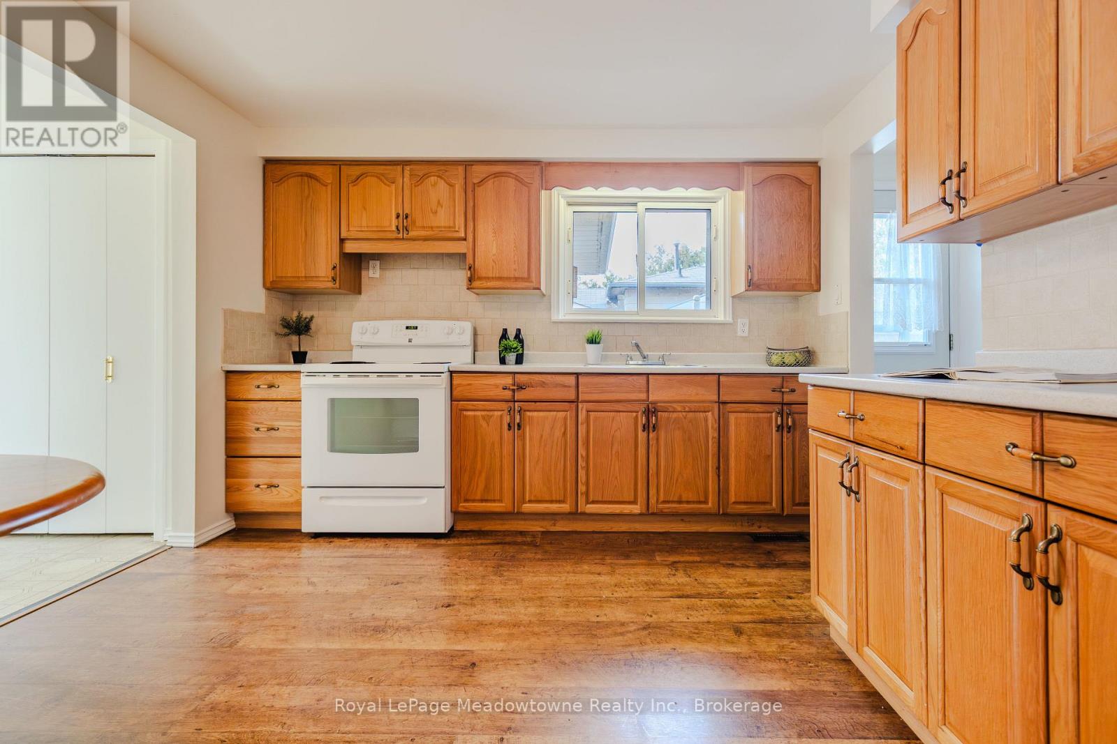 519 Nelson Court, Milton, Ontario  L9T 3A7 - Photo 14 - W12983444